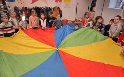 Des enfants de la crèche l’Ille Ô Doudous accueillis à l’école
